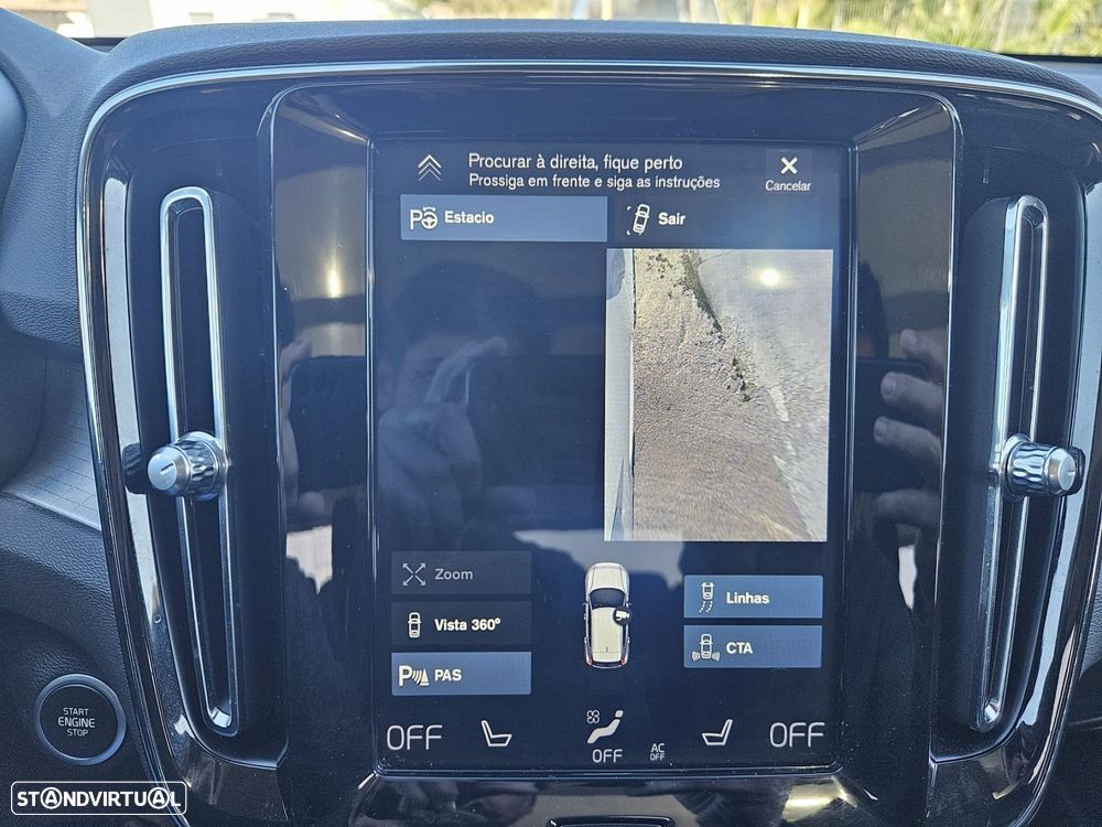 Volvo XC 40 D4 AWD Geartronic Momentum Pro - 29