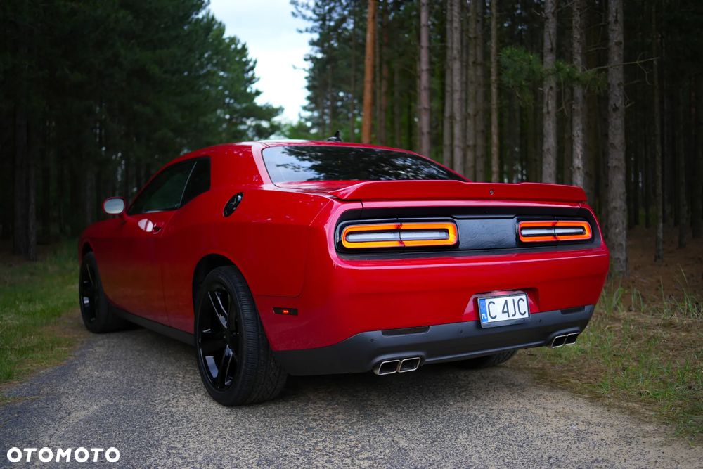 Dodge Challenger - 6