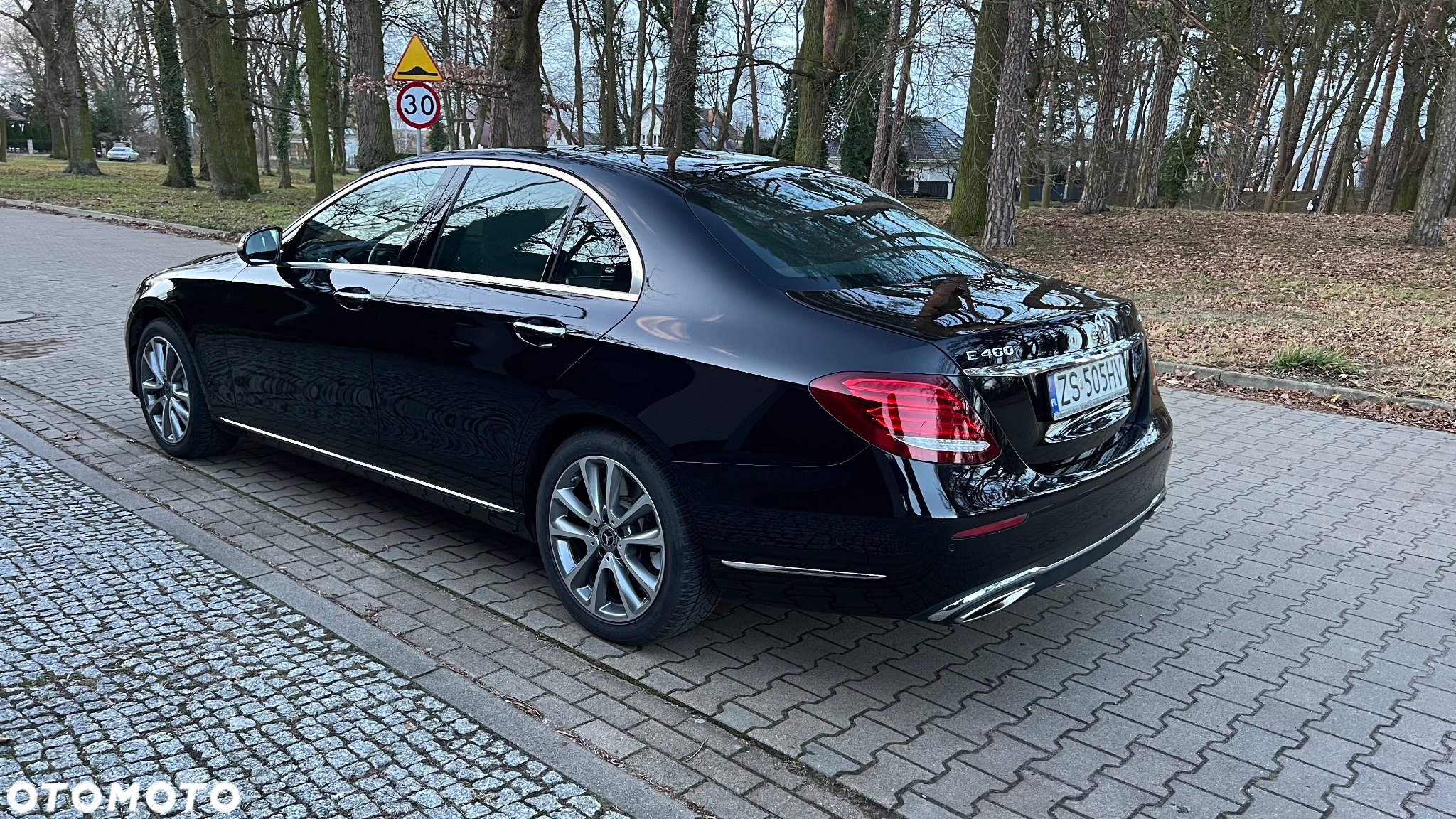 Mercedes-Benz Klasa E 400 4-Matic 9G-TRONIC - 6