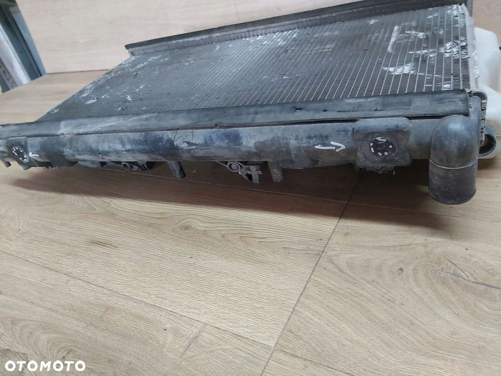 Subaru Forester II SG 2,0 b chłodnica wody obudowa wentylator zbiorniczek - 4