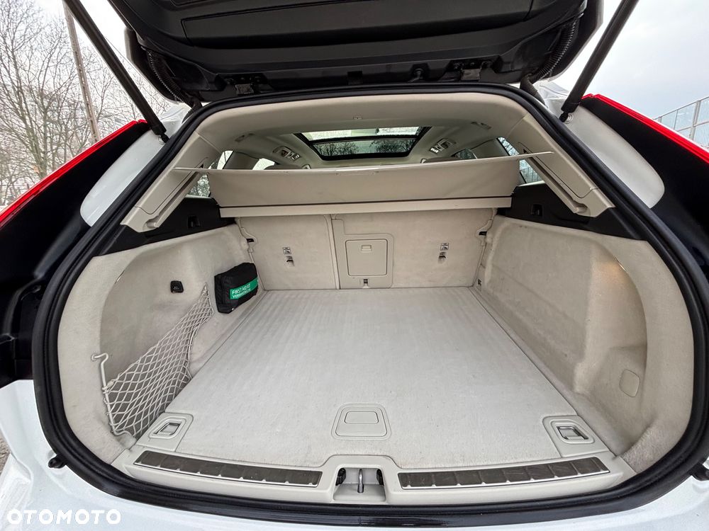 Volvo XC 60 D4 AWD Inscription - 17