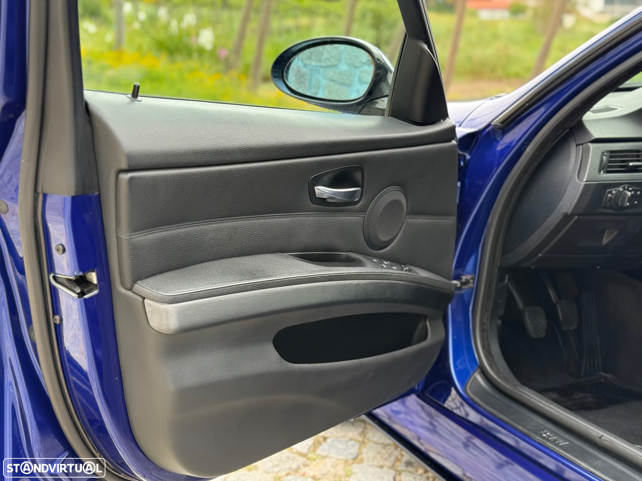 BMW 330 d Touring - 11