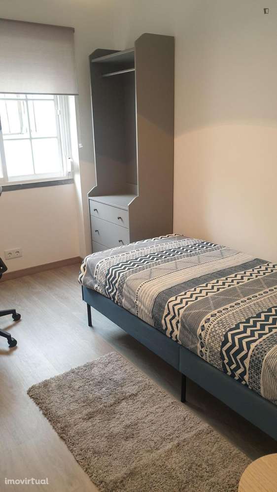 Quarto - localizado em Lisbon - Grande imagem: 4/12