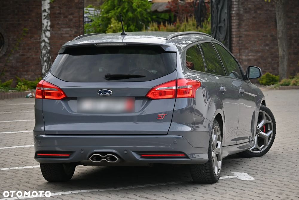 Ford Focus 2.0 TDCi ST-2 PowerShift - 9