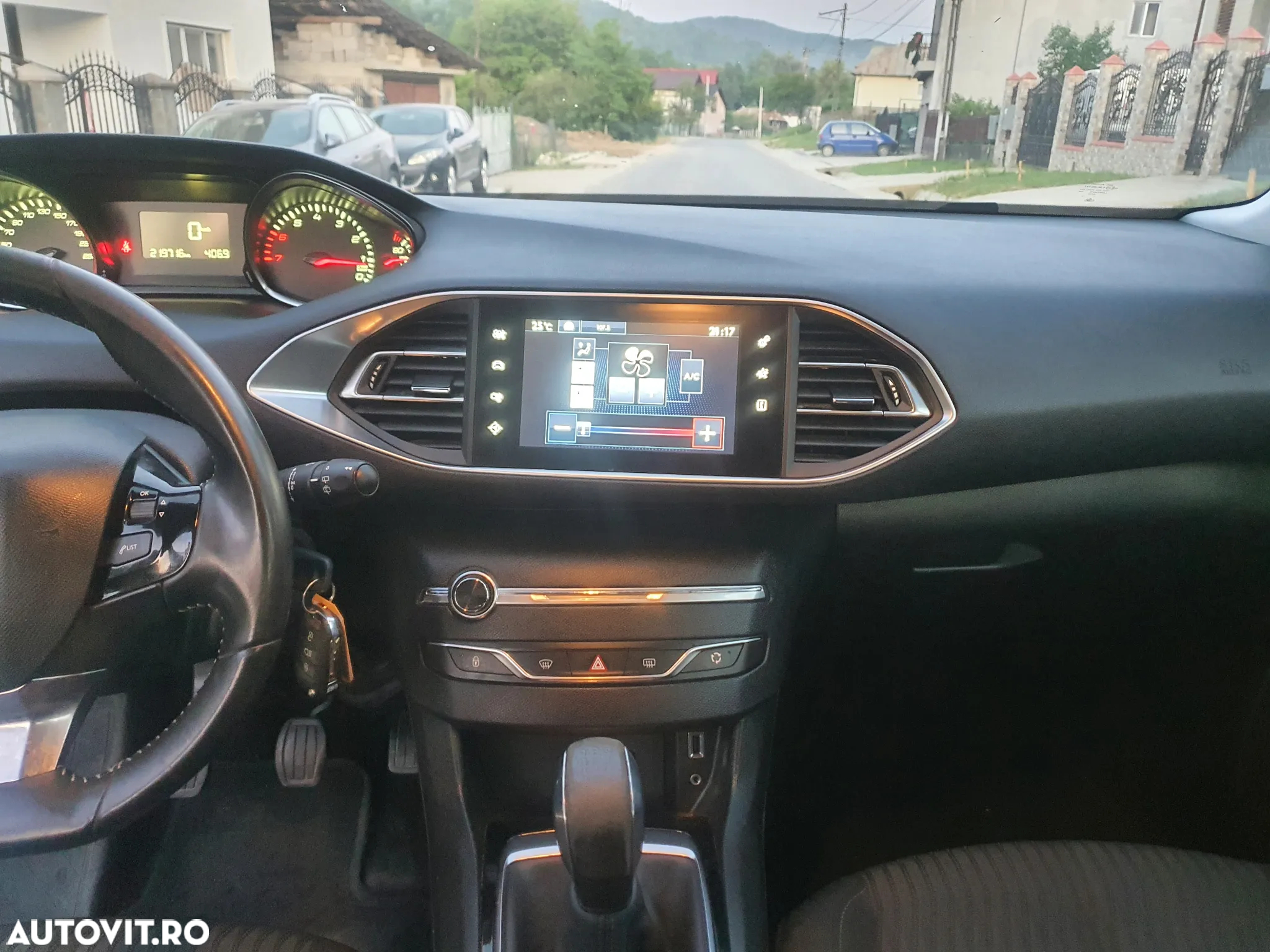 Peugeot 308 1.2 L PureTech Turbo Access - 7