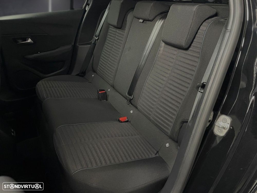Peugeot e-208 51 kWh Allure - 24
