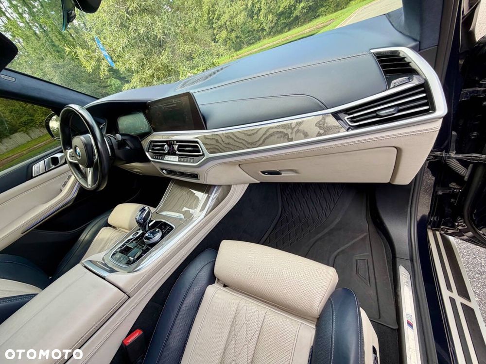 BMW X7 - 16