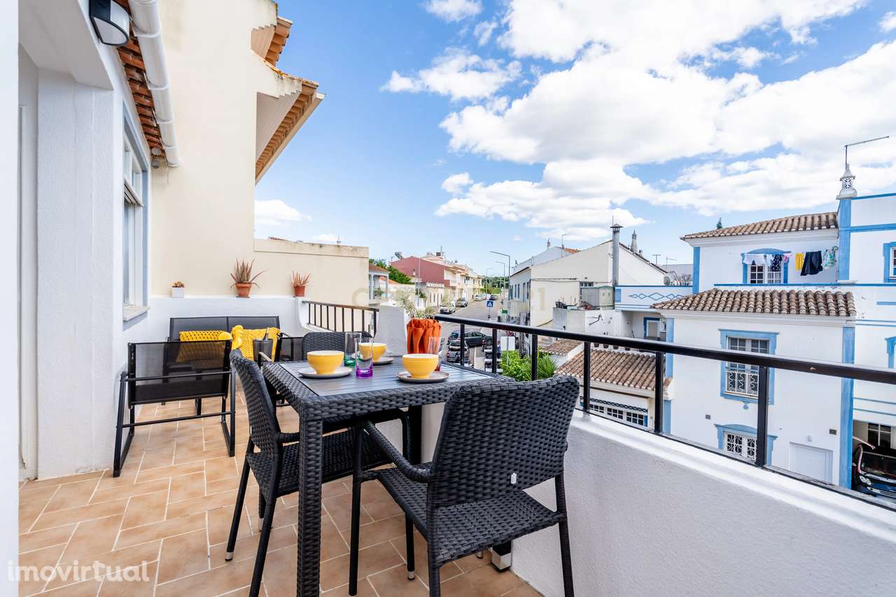 Moradia geminada T1+2 com 3 pisos – remodelada, na Guia (Albufeira) - Grande imagem: 5/40