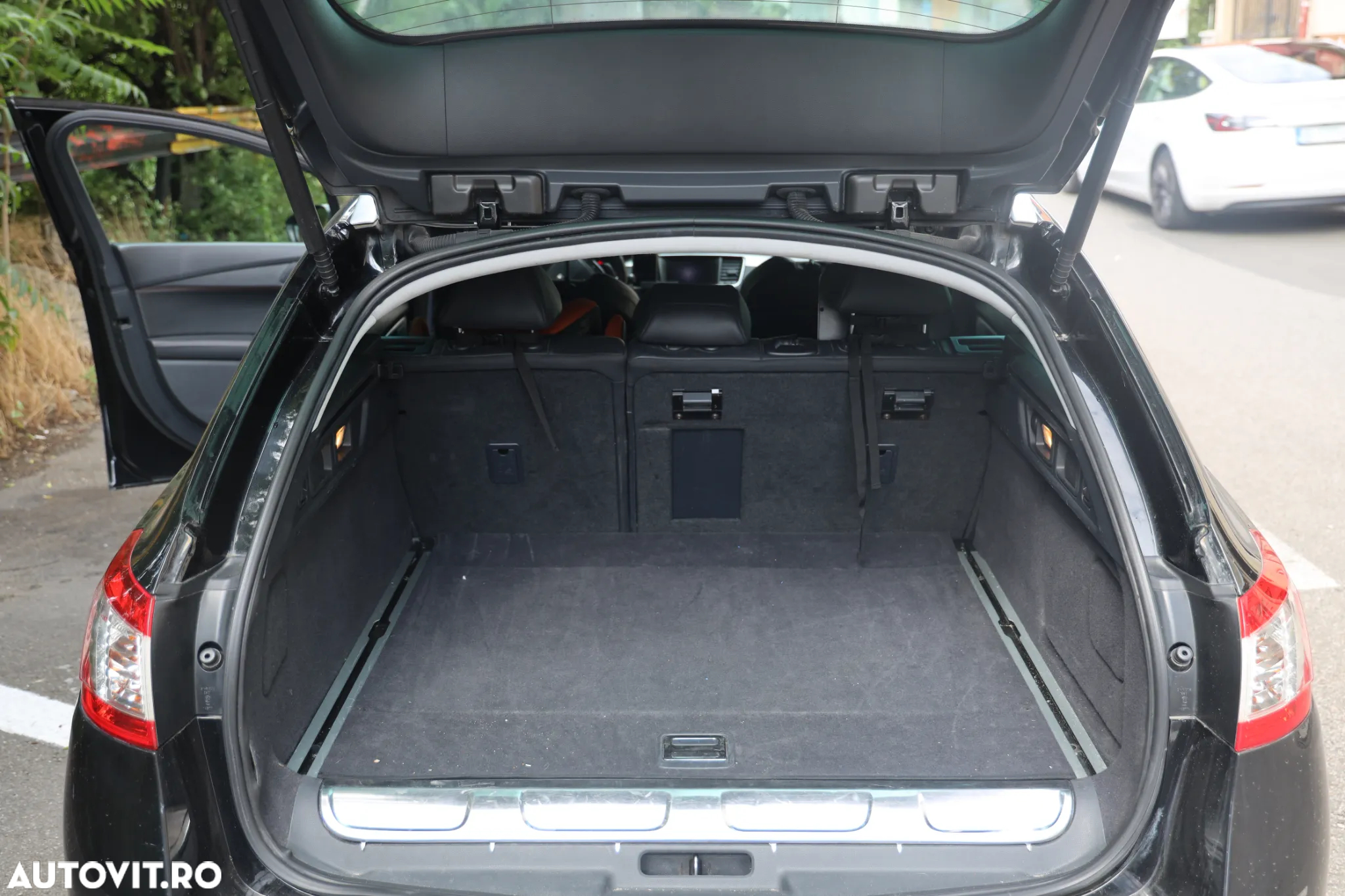 Peugeot 508 RXH Hybrid4 - 16