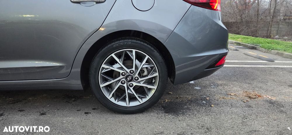 Hyundai Elantra 1.6 MPi Aut. Exclusive - 14