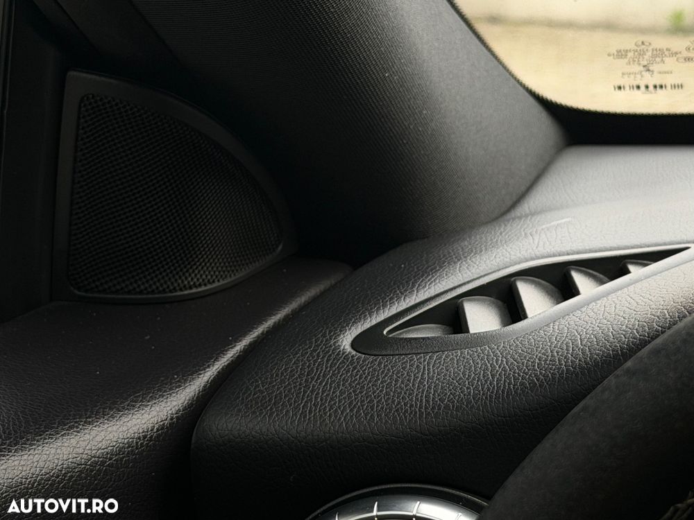 Mercedes-Benz CLA 180 d 7G-DCT - 31