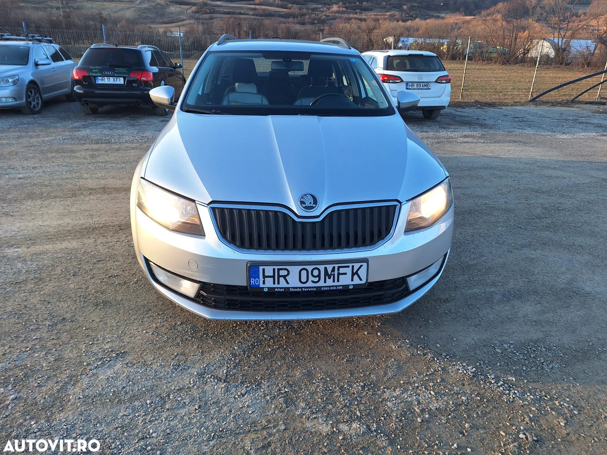 Skoda Octavia 1.6 TDI Business DSG - 2