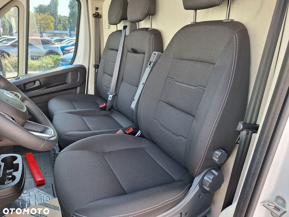 Peugeot Boxer Furgon L4H3 3.5T Heavy Diesel 2.2 180 KM Manual - 11