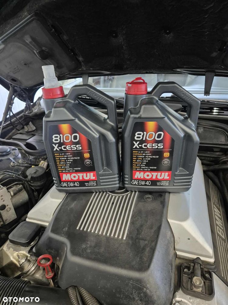BMW Seria 7 - 25