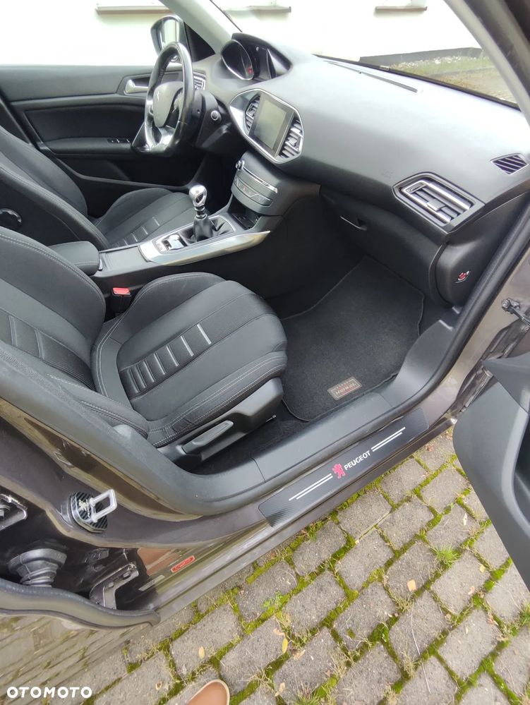 Peugeot 308 1.6 THP Allure - 28