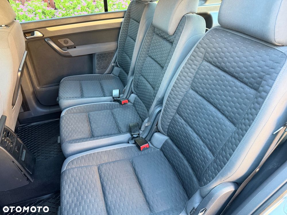 Volkswagen Touran 1.9 TDI DPF Blue Motion Highline - 6