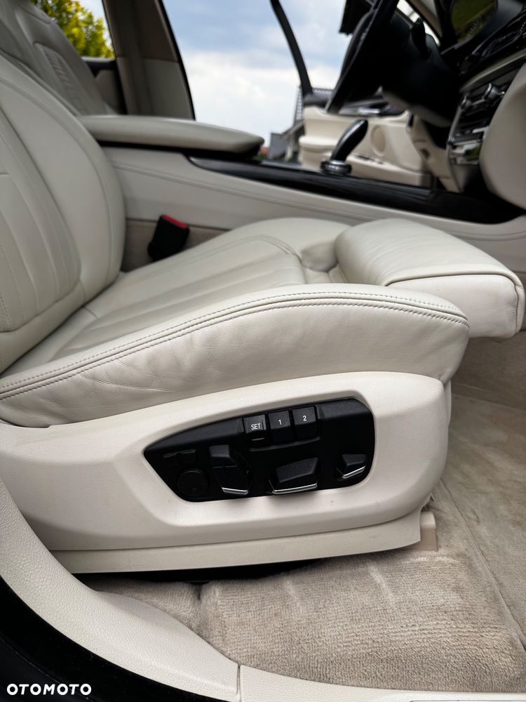BMW X5 xDrive30d - 26