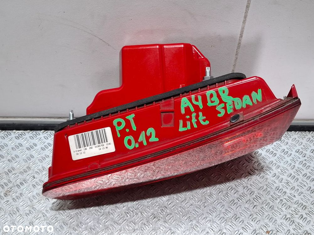 Lampa led w kalpe bagażnika prawy tył Audi A4 B8 lift S-Line sedan 2013 rok nr 8K5945094AC - 3