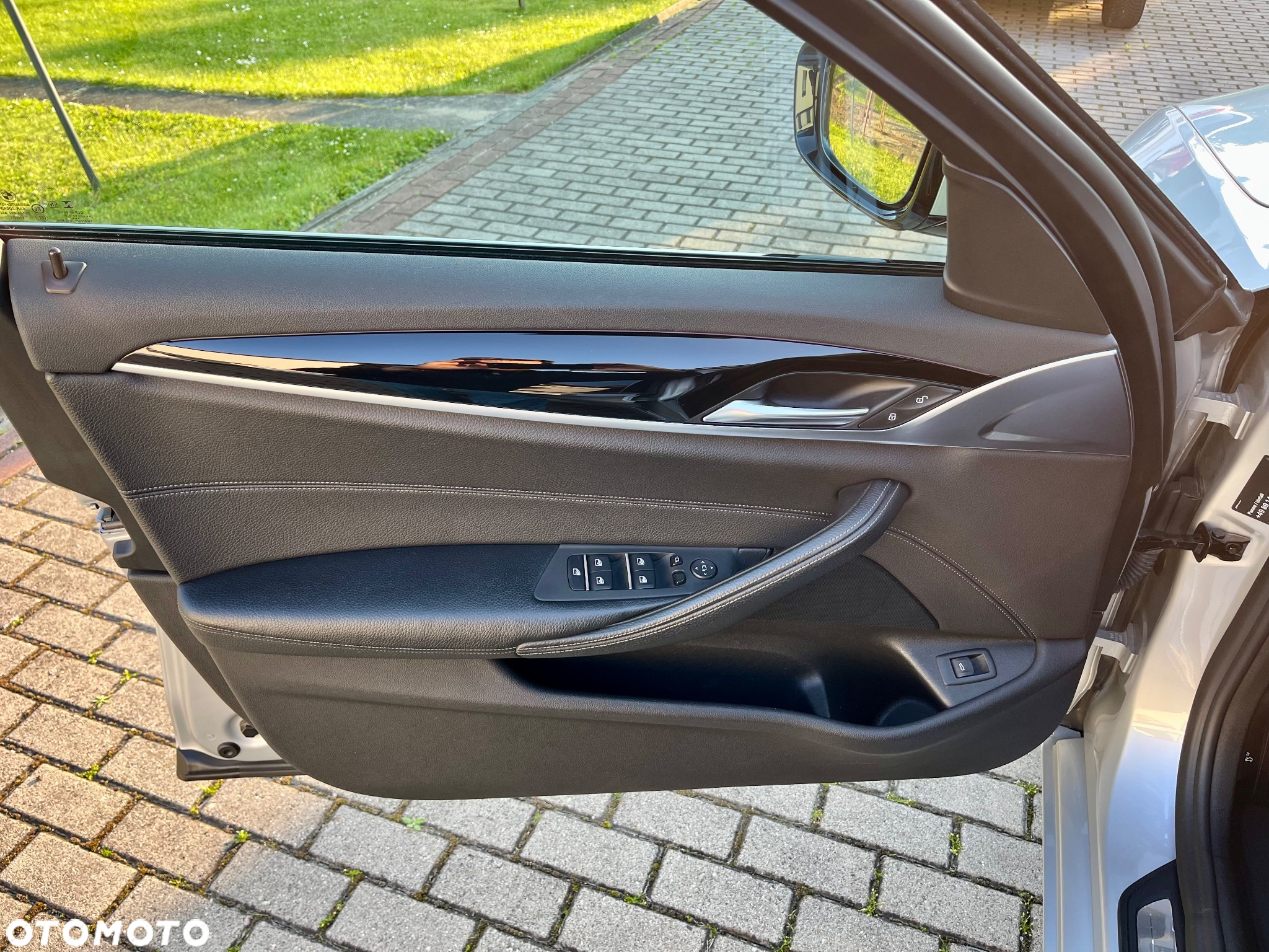 BMW Seria 5 520d Sport Line - 13