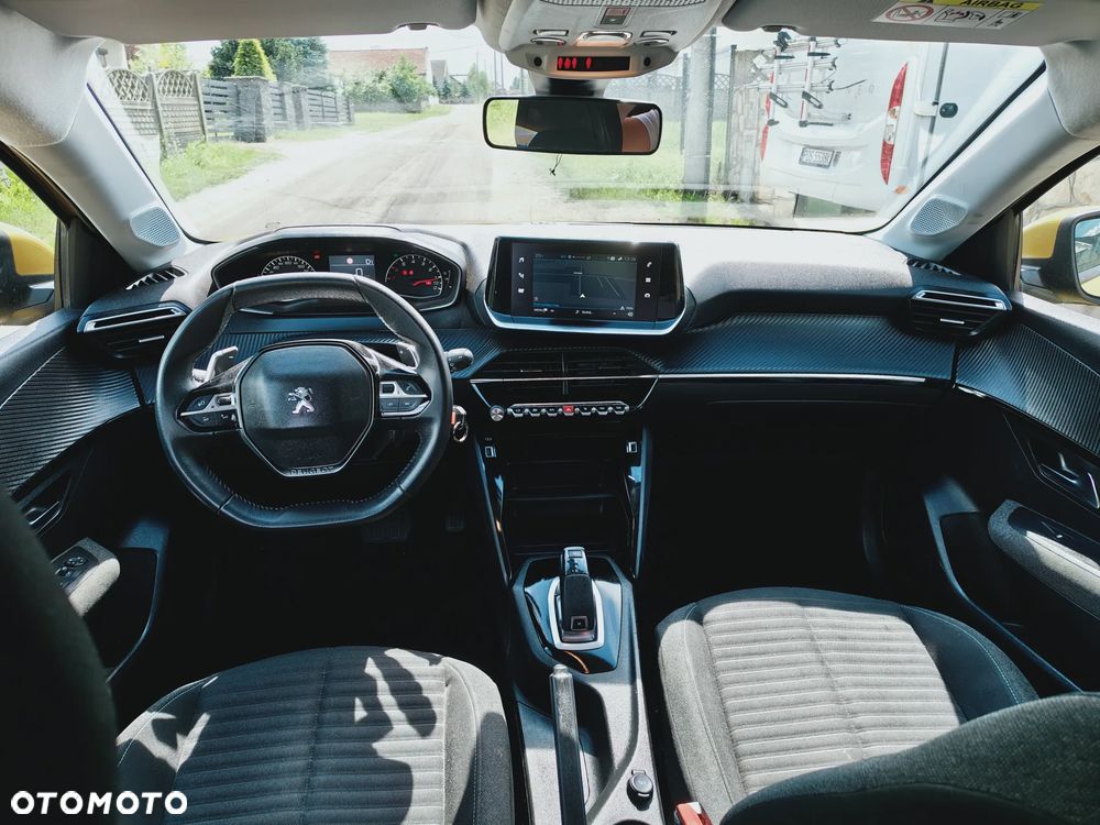 Peugeot 208 1.2 PureTech Active S&S EAT8 - 11