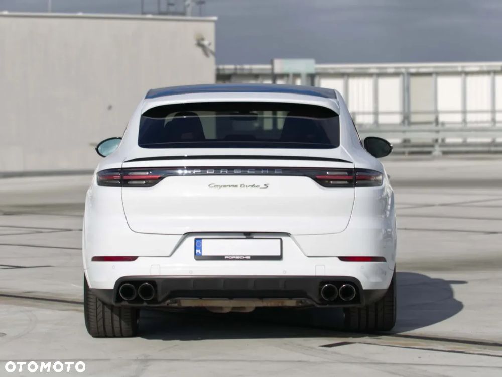 Porsche Cayenne Turbo S E-Hybrid Tiptronic S - 4