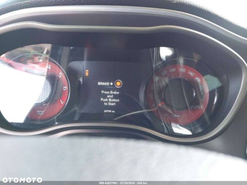 Dodge Challenger - 11