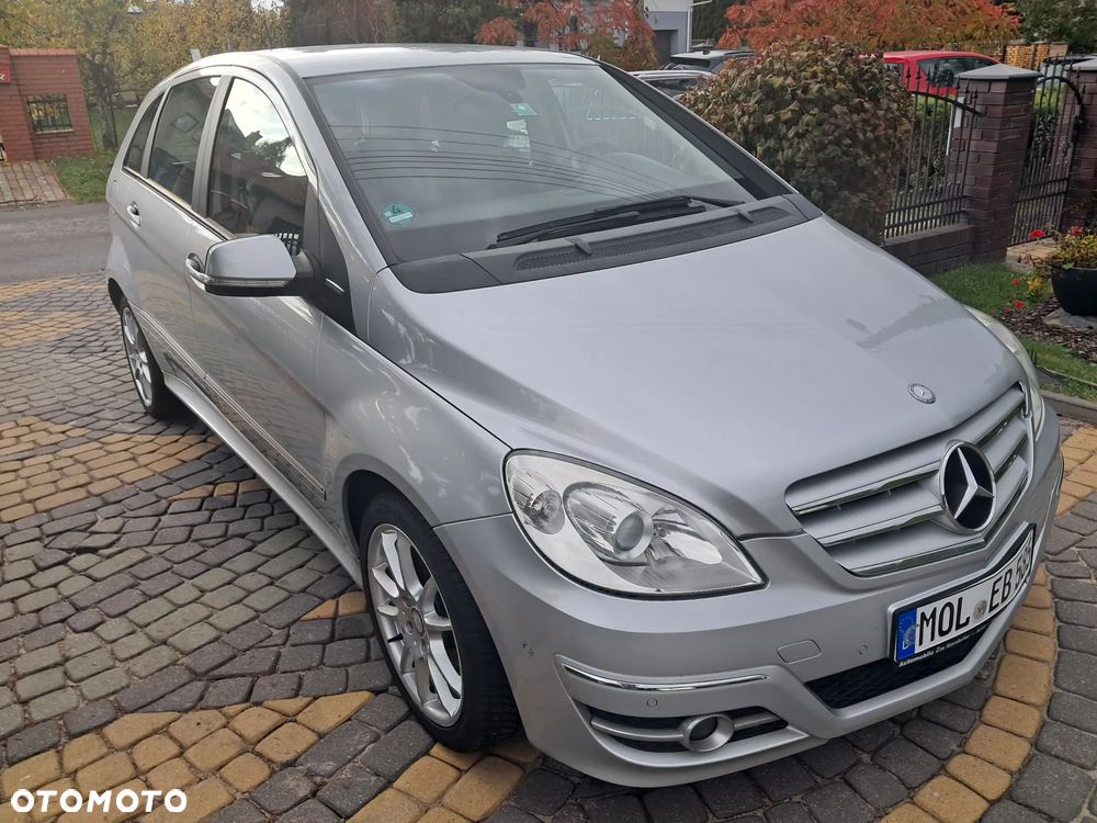 Mercedes-Benz Klasa B 150 BlueEffICIENCY - 2