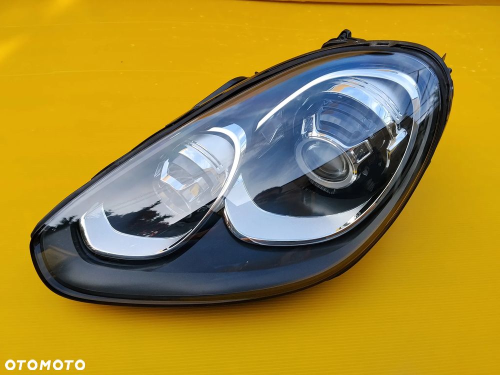 Lampa lewa bi Xenon skrętny LED Porsche 7P Lift Europa