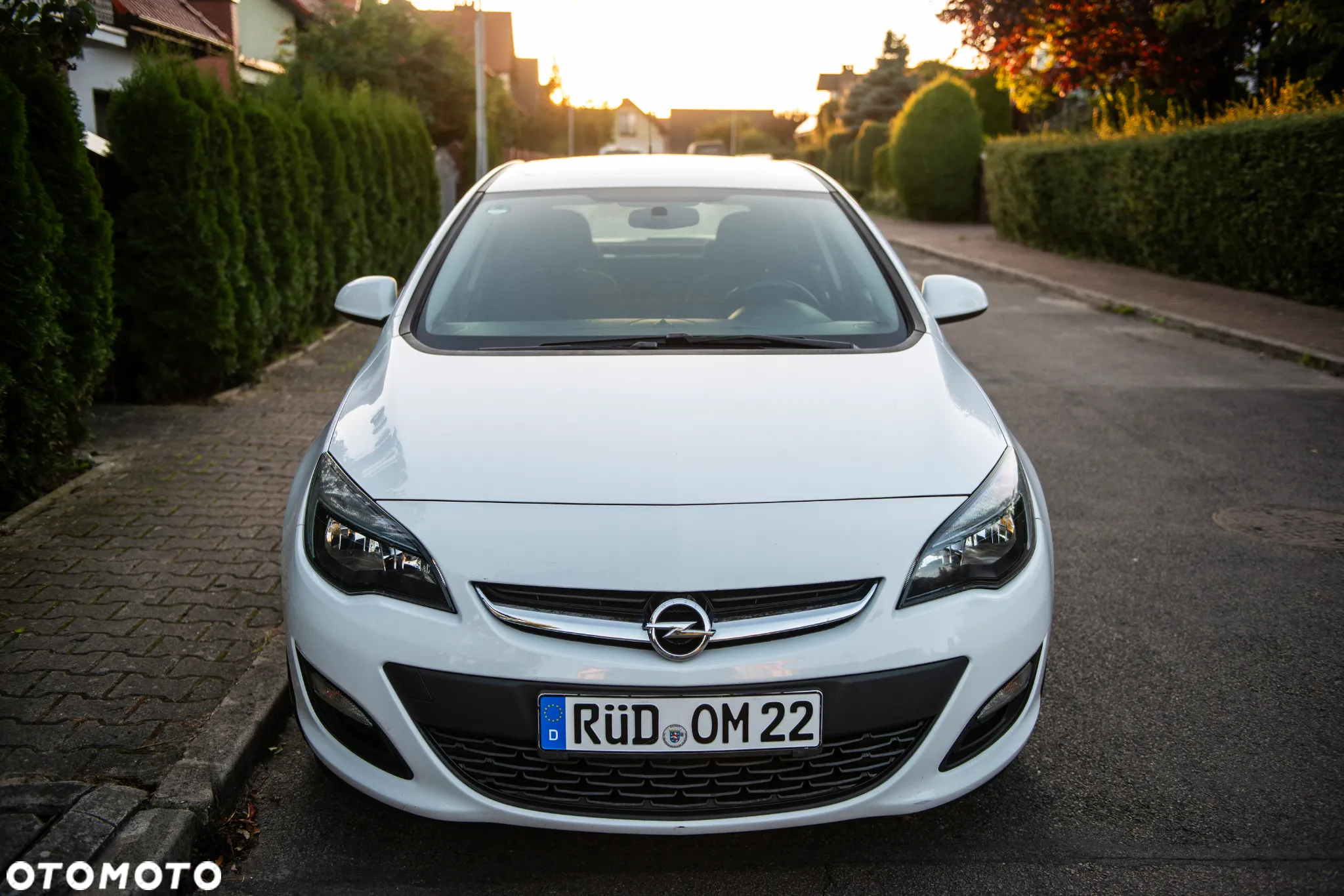Opel Astra GTC 1.4 Turbo ecoFLEX Start/Stop - 2