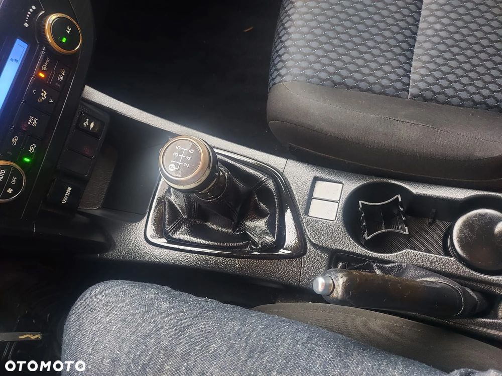 Toyota Auris 1.4 D-4D Design Edition - 18