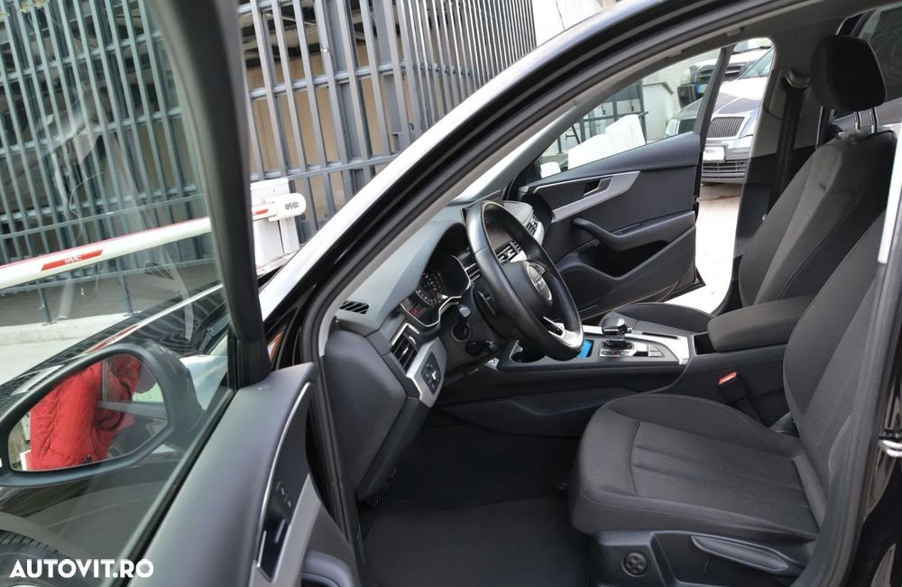 Audi A4 35 TDI S tronic - 12