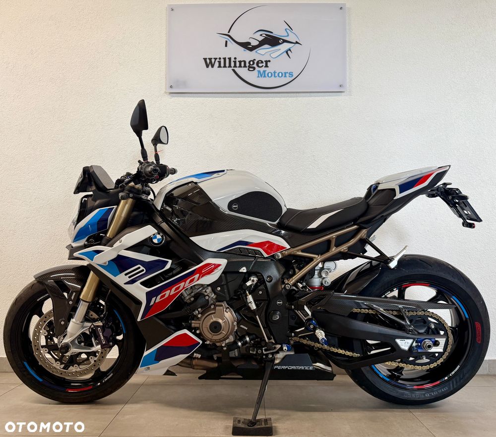 BMW S