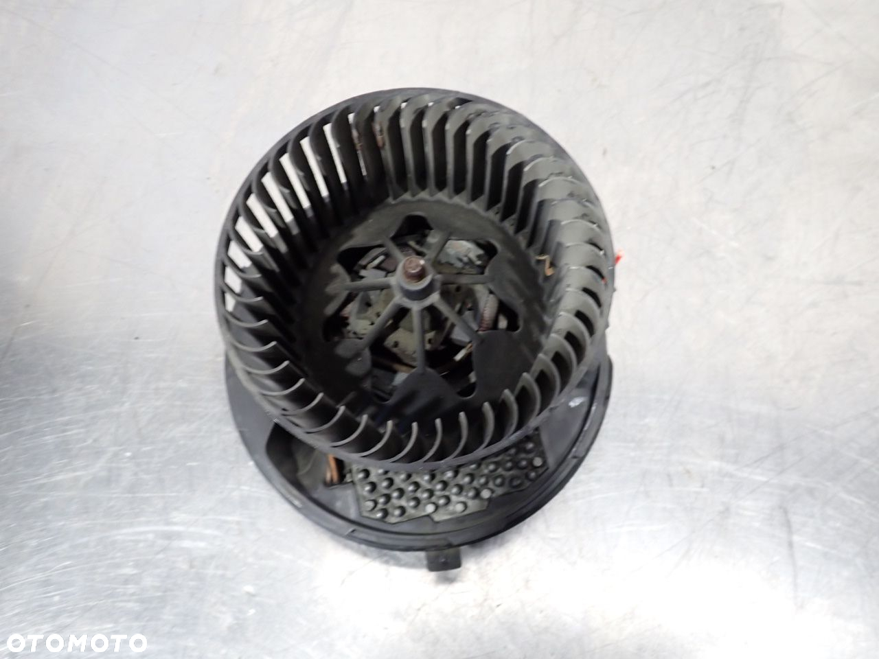 WENTYLATOR NAWIEWU VOLKSWAGEN GOLF V 3C0907521B  1K1820015F - 2