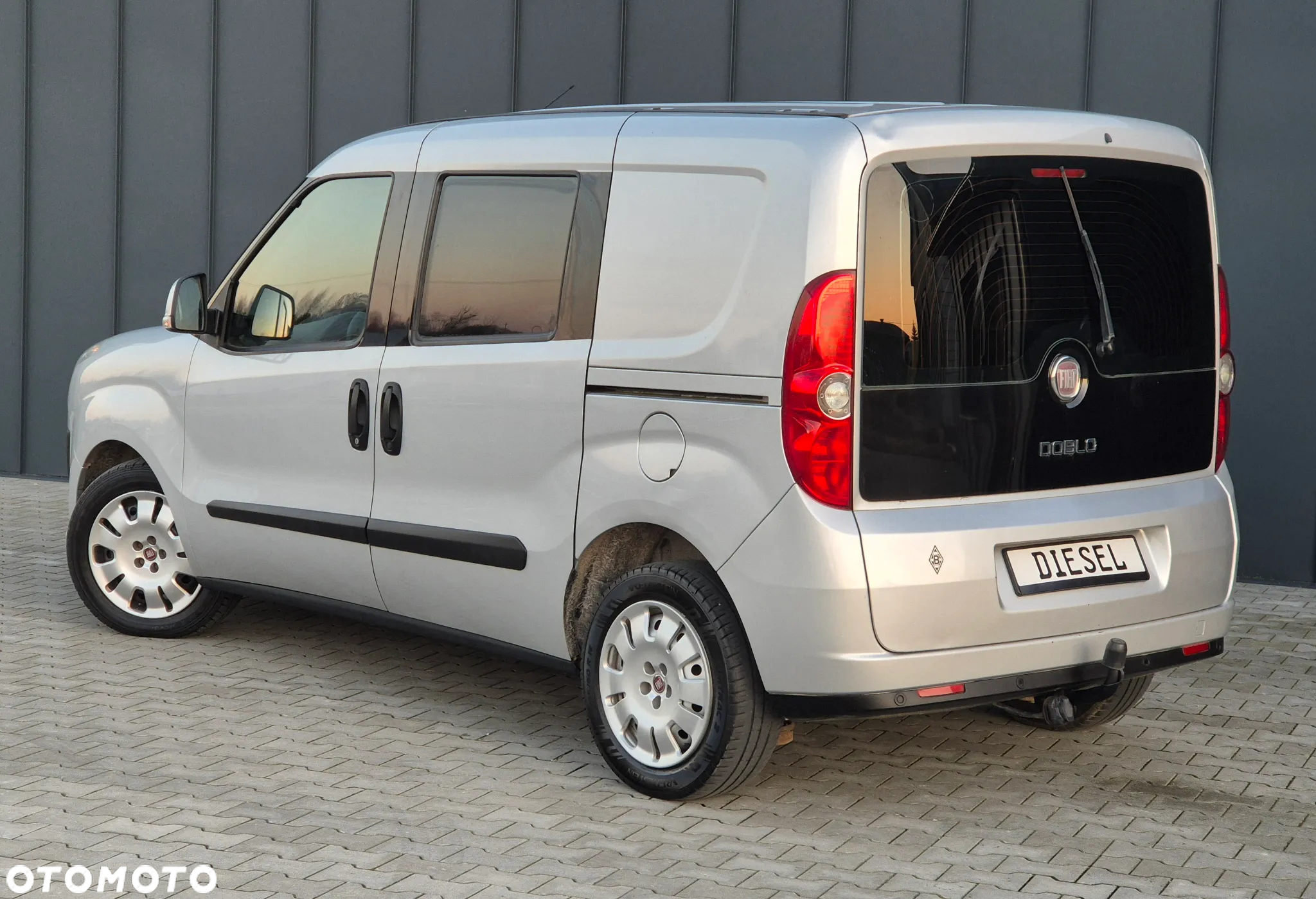 Fiat Doblo 2.0 Multijet 16V Emotion - 24