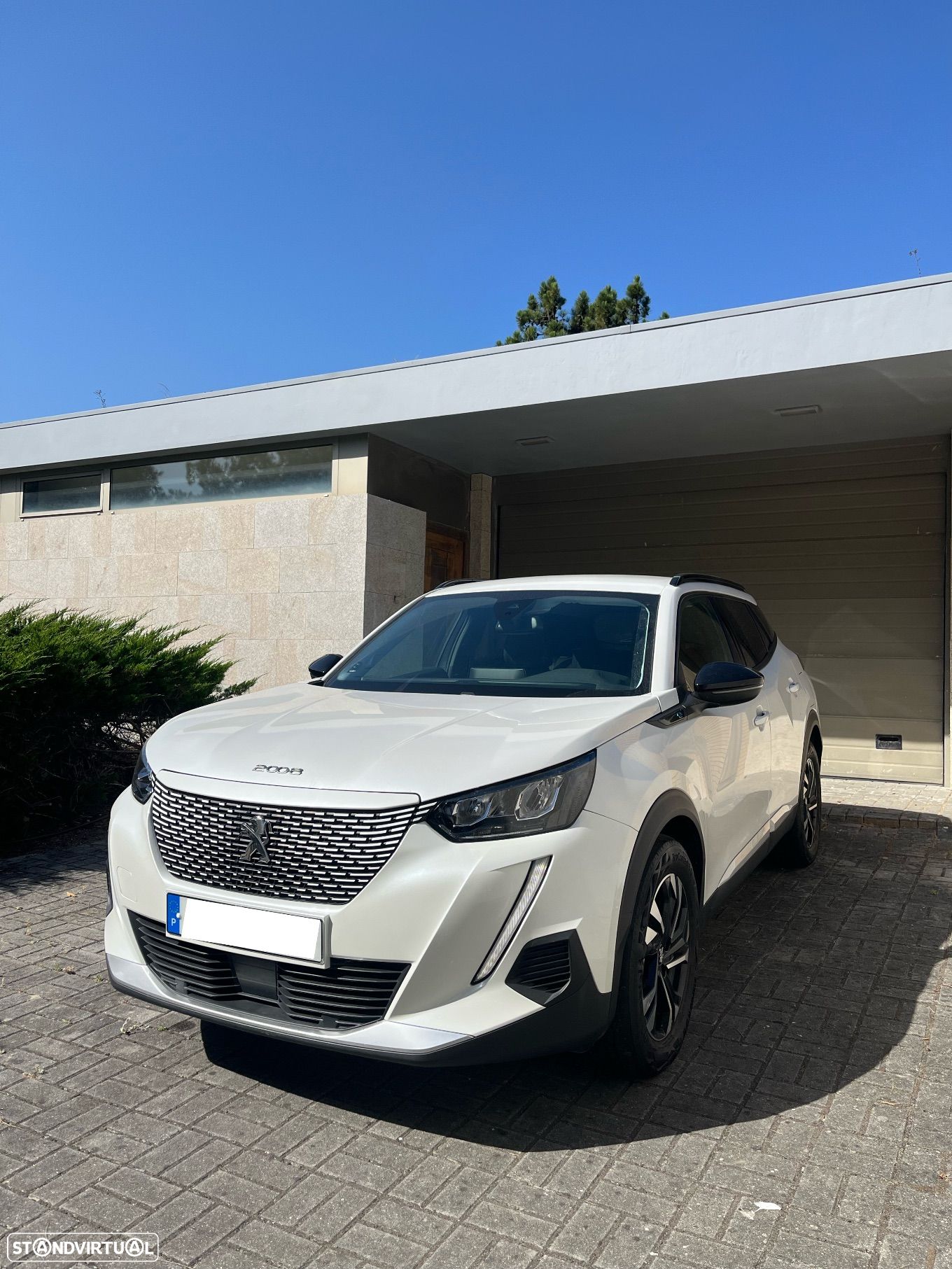 Peugeot e-2008 50 kWh Allure Pack - 1