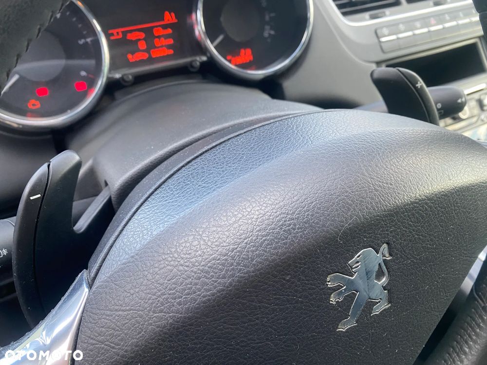 Peugeot 5008 e-HDI FAP 115 EGS6 Stop&Start Allure - 27