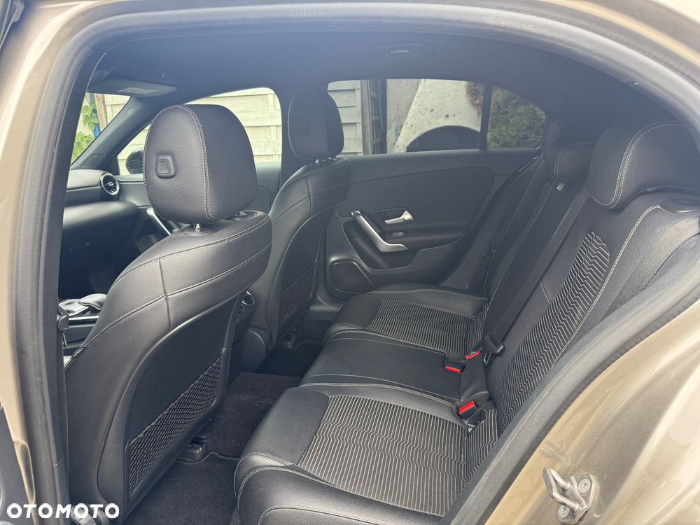 Mercedes-Benz Klasa A 180 d 7G-DCT Edition 19 - 12
