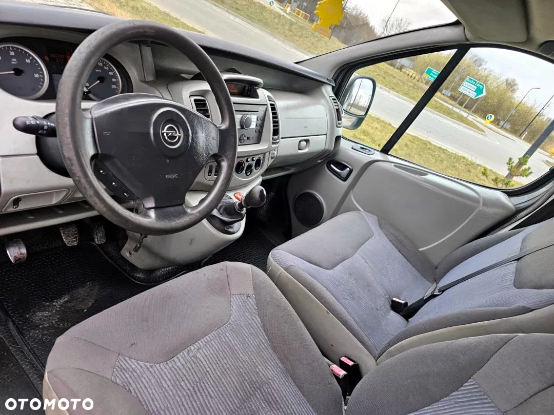 Opel Vivaro - 15