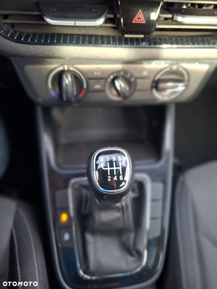Skoda Fabia - 11