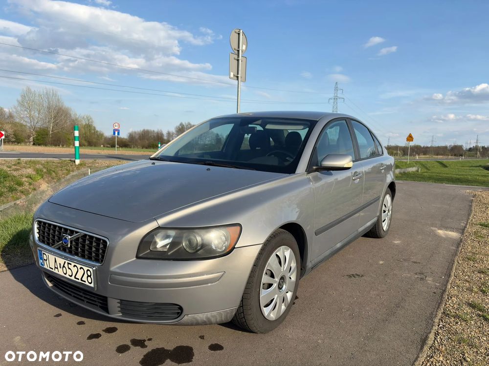 Volvo S40 2.4 - 15
