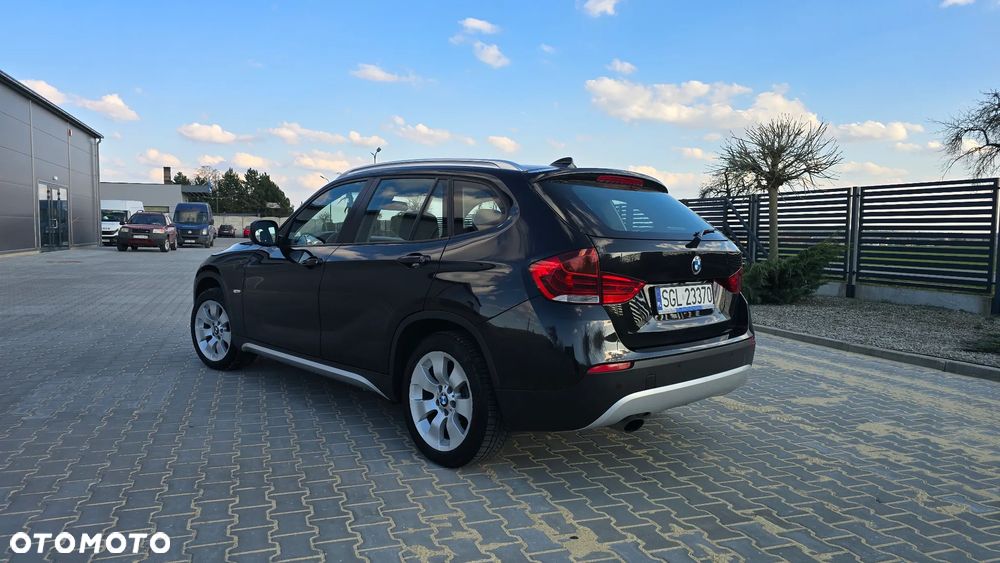 BMW X1 sDrive18i xLine - 8