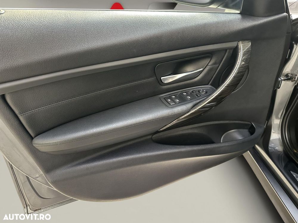 BMW Seria 3 320d Efficient Dynamic Edition Aut. Luxury Line - 19