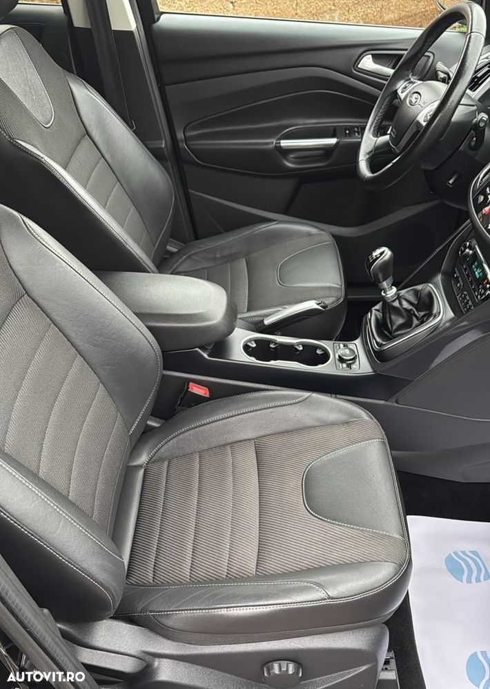 Ford Kuga 1.5 EcoBoost 2x4 Titanium - 7