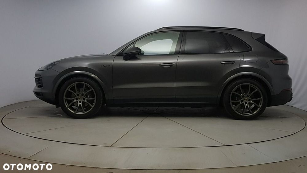 Porsche Cayenne - 8