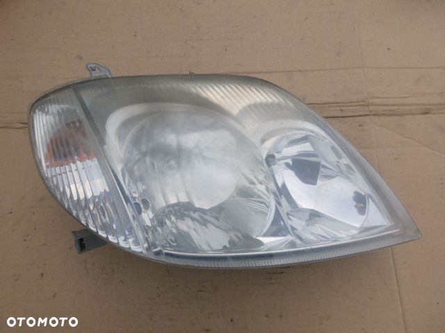 LAMPA PRAWY PRZÓD PRAWA PRZEDNIA TOYOTA COROLLA E12 01- - 1