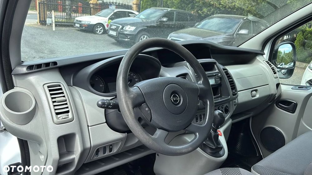 Opel Vivaro - 13