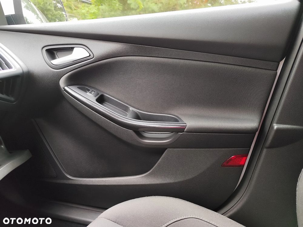 Ford Focus 1.0 EcoBoost Titanium ASS - 8