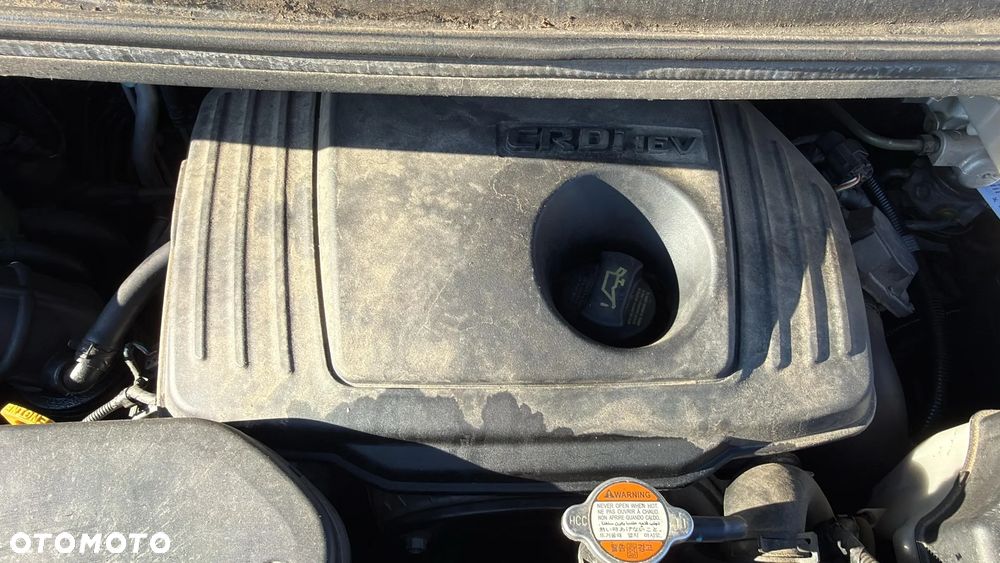 Hyundai H-1 Starex - 16