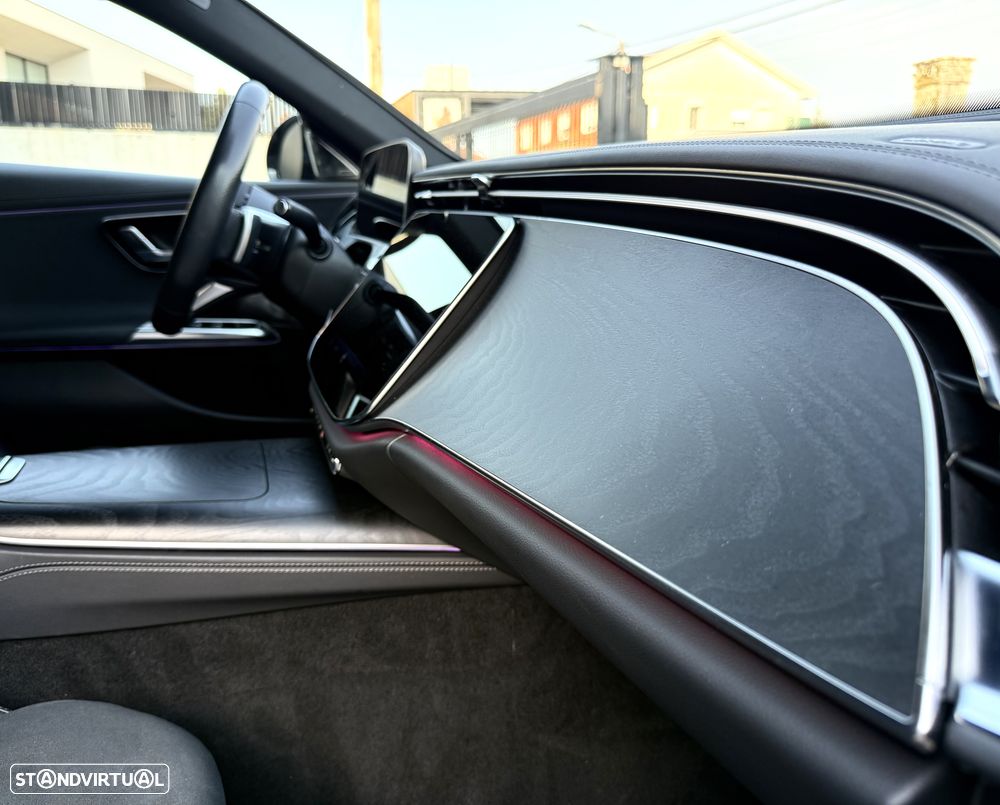 Mercedes-Benz E 300 e AMG Line - 27