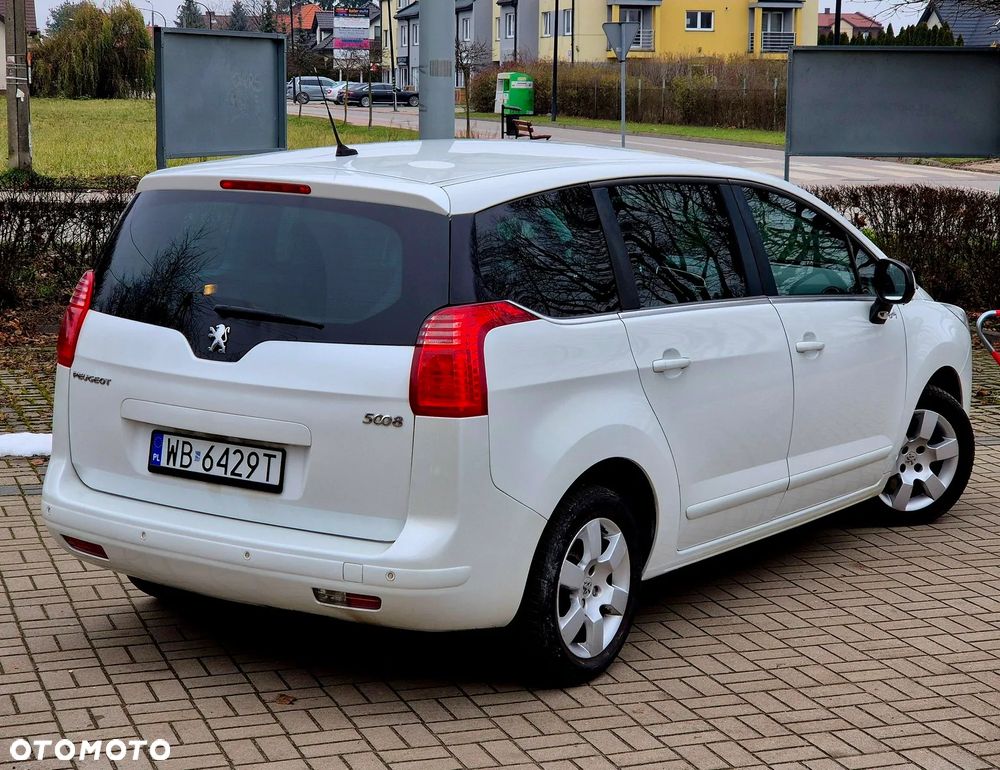 Peugeot 5008 - 10